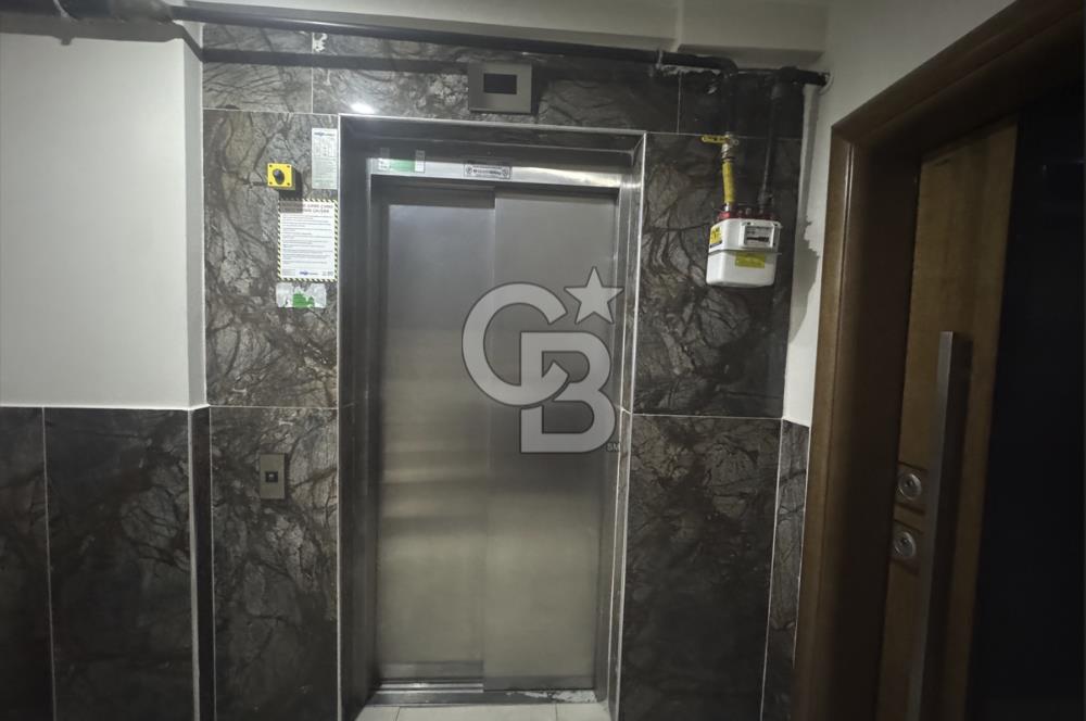 İzmir Bornova Erzene Mahallesi’nde, Ata Durağı’na yürüme mesafesinde 2+1 kiralık daire