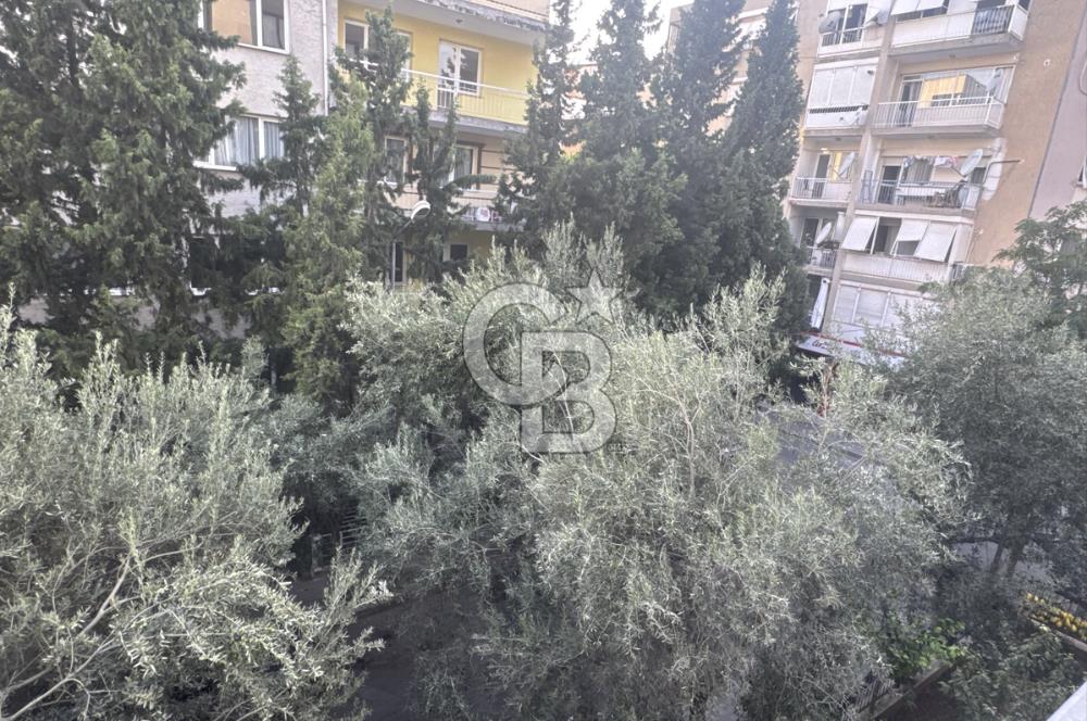 İzmir Bornova Erzene Mahallesi’nde, Ata Durağı’na yürüme mesafesinde 2+1 kiralık daire