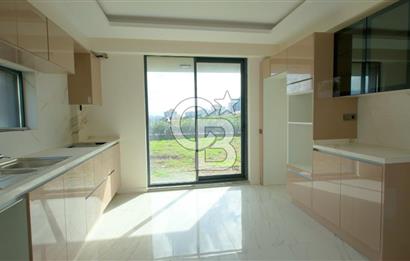 SEFERİHİSAR'DA PRESTİJLİ VE KONFORLU SATILIK MÜSTAKİL LÜKS VİLLA