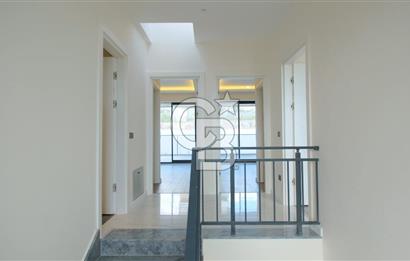 SEFERİHİSAR'DA PRESTİJLİ VE KONFORLU SATILIK MÜSTAKİL LÜKS VİLLA