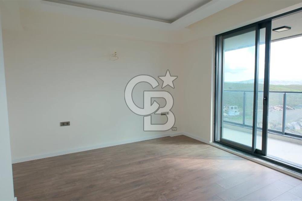 SEFERİHİSAR'DA PRESTİJLİ VE KONFORLU SATILIK MÜSTAKİL LÜKS VİLLA