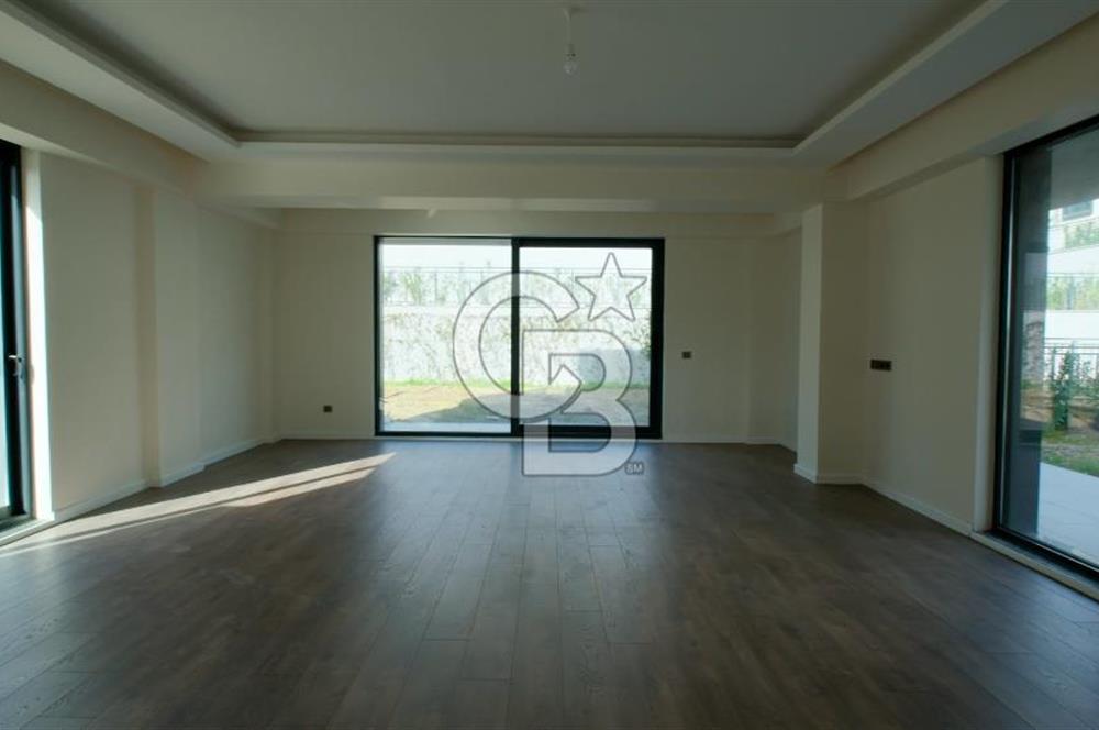 SEFERİHİSAR'DA PRESTİJLİ VE KONFORLU SATILIK MÜSTAKİL LÜKS VİLLA