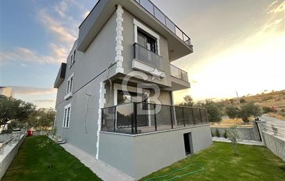 Çandarlı’da Satılık Villa