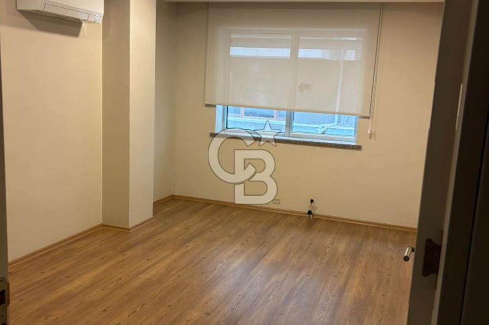 REŞATBEY DE SATILIK 110M2 3+1 SÜPER LÜKS OFİS