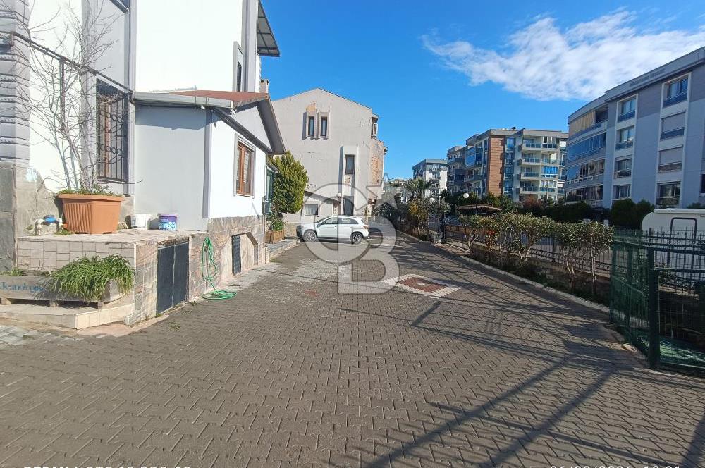 CB GİZ'DEN İZMİR ÇİĞLİ DE SATILIK TRİPLEKS VİLLA