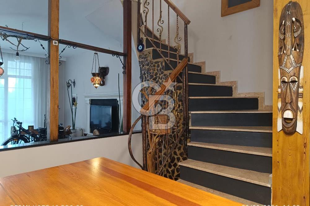 CB GİZ'DEN İZMİR ÇİĞLİ DE SATILIK TRİPLEKS VİLLA