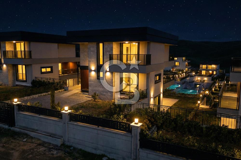 SEFERİHİSAR'DA PRESTİJLİ VE KONFORLU SATILIK MÜSTAKİL LÜKS VİLLA