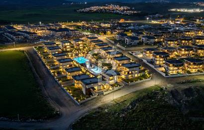 SEFERİHİSAR'DA PRESTİJLİ VE KONFORLU SATILIK MÜSTAKİL LÜKS VİLLA