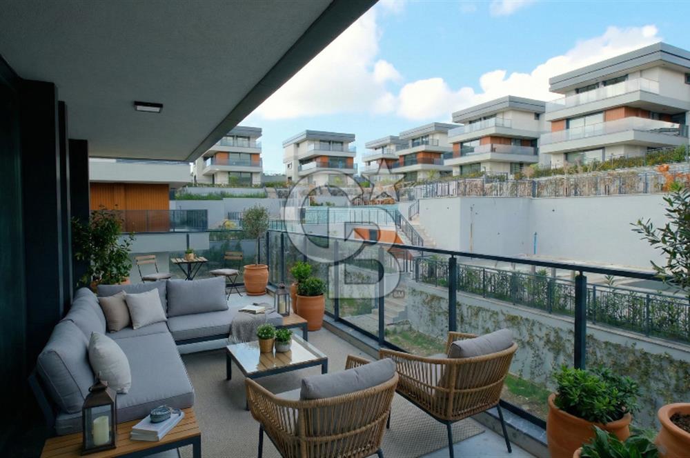 SEFERİHİSAR'DA PRESTİJLİ VE KONFORLU SATILIK MÜSTAKİL LÜKS VİLLA