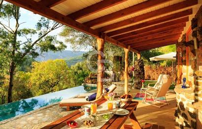 Muğla ula Çıtlak‘ta satılık tasarım harikası Airbnb evi