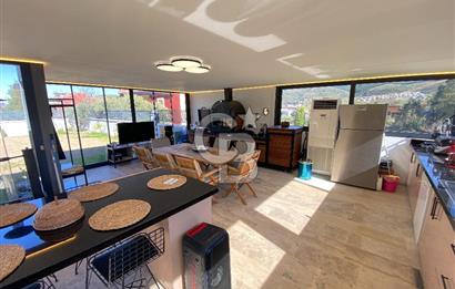 GÜZELBAHÇE ÇAMLI ÖZEL YAPIM SATILIK LÜKS VİLLA 