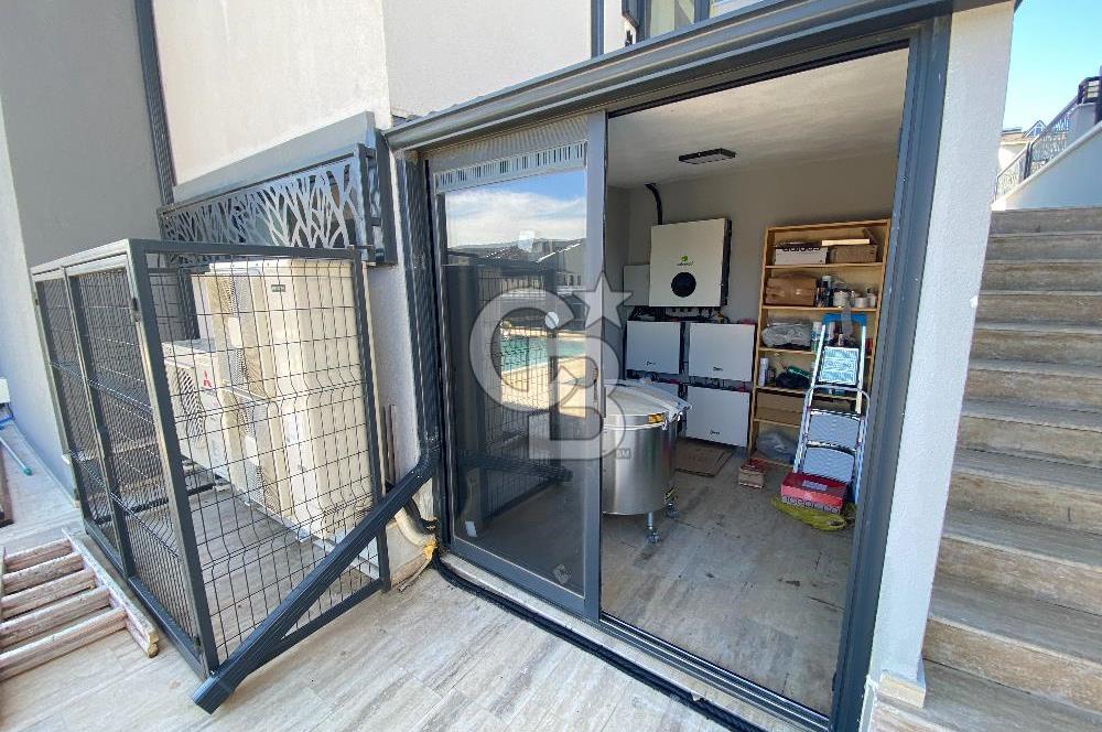 GÜZELBAHÇE ÇAMLI ÖZEL YAPIM SATILIK LÜKS VİLLA 