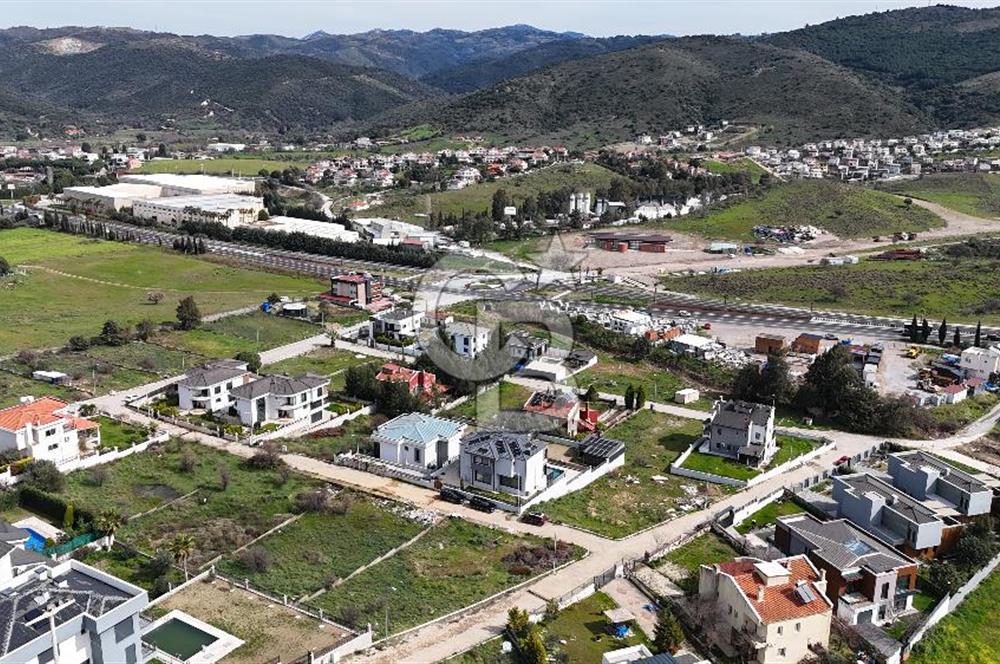 GÜZELBAHÇE ÇAMLI ÖZEL YAPIM SATILIK LÜKS VİLLA 