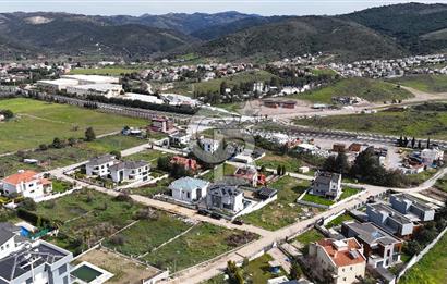 GÜZELBAHÇE ÇAMLI ÖZEL YAPIM SATILIK LÜKS VİLLA 