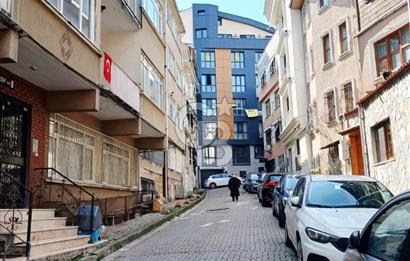 ÜSKÜDAR AHMET ÇELEBİDE SATILIK 2+1 DAİRE