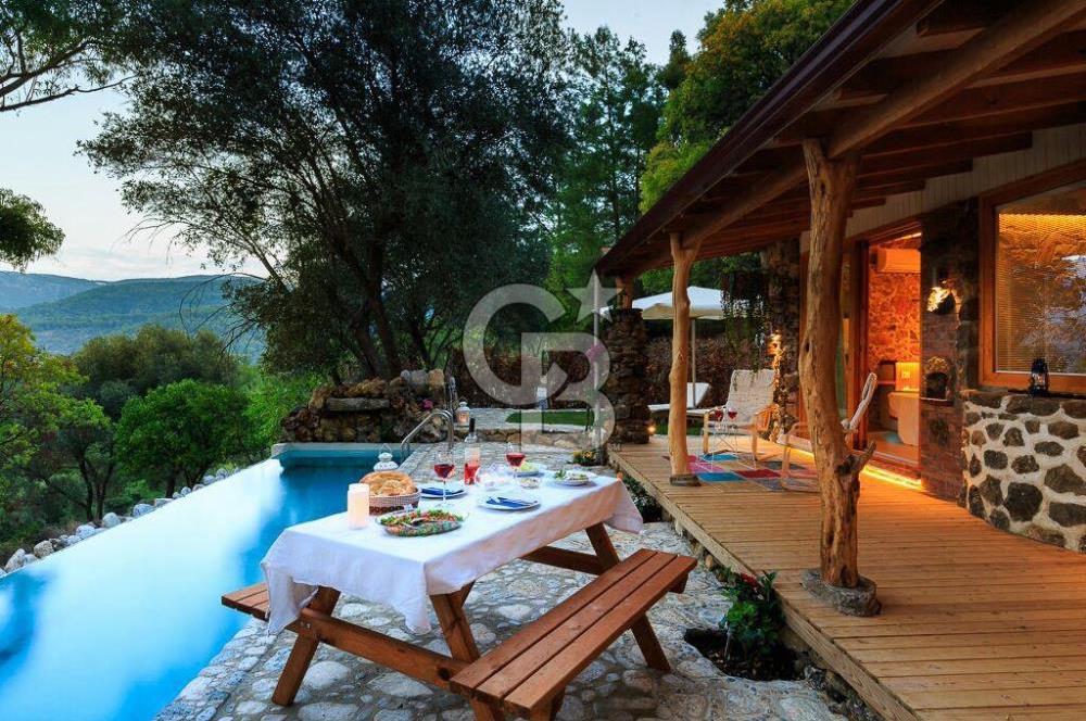 Muğla ula Çıtlak‘ta satılık tasarım harikası Airbnb evi