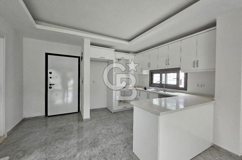 Altınova Havuzlu Sitede Satılık Açık Konum 3+1 Müstakil Villa