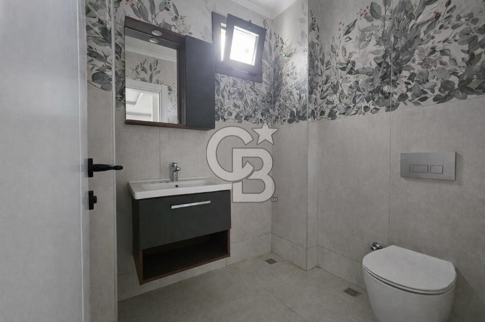 Altınova Havuzlu Sitede Satılık Açık Konum 3+1 Müstakil Villa