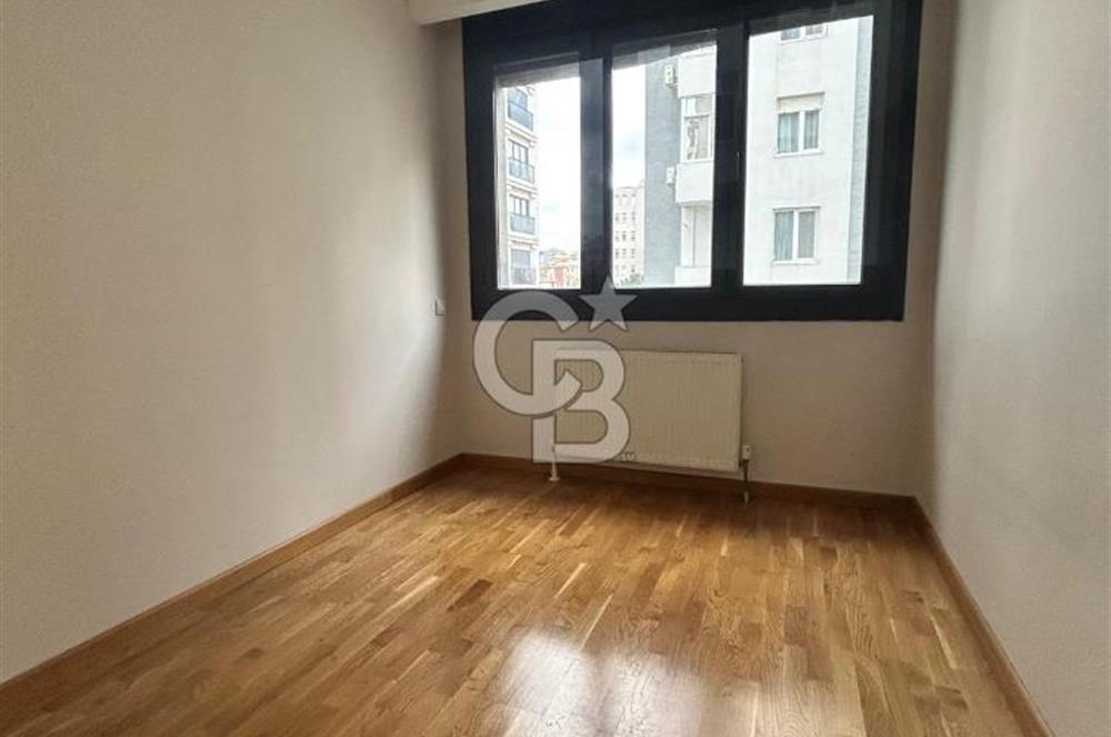 Feneryolu'nda çok merkezi genç binada 3+1 daire