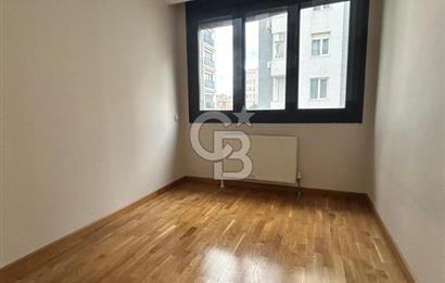 Feneryolu'nda çok merkezi genç binada 3+1 daire