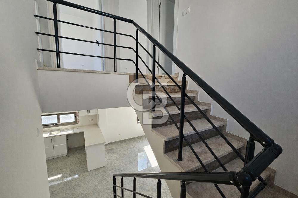 Altınova Havuzlu Sitede Satılık Açık Konum 3+1 Müstakil Villa