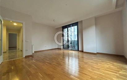 Feneryolu'nda çok merkezi genç binada 3+1 daire