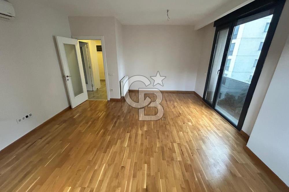 Feneryolu'nda çok merkezi genç binada 3+1 daire