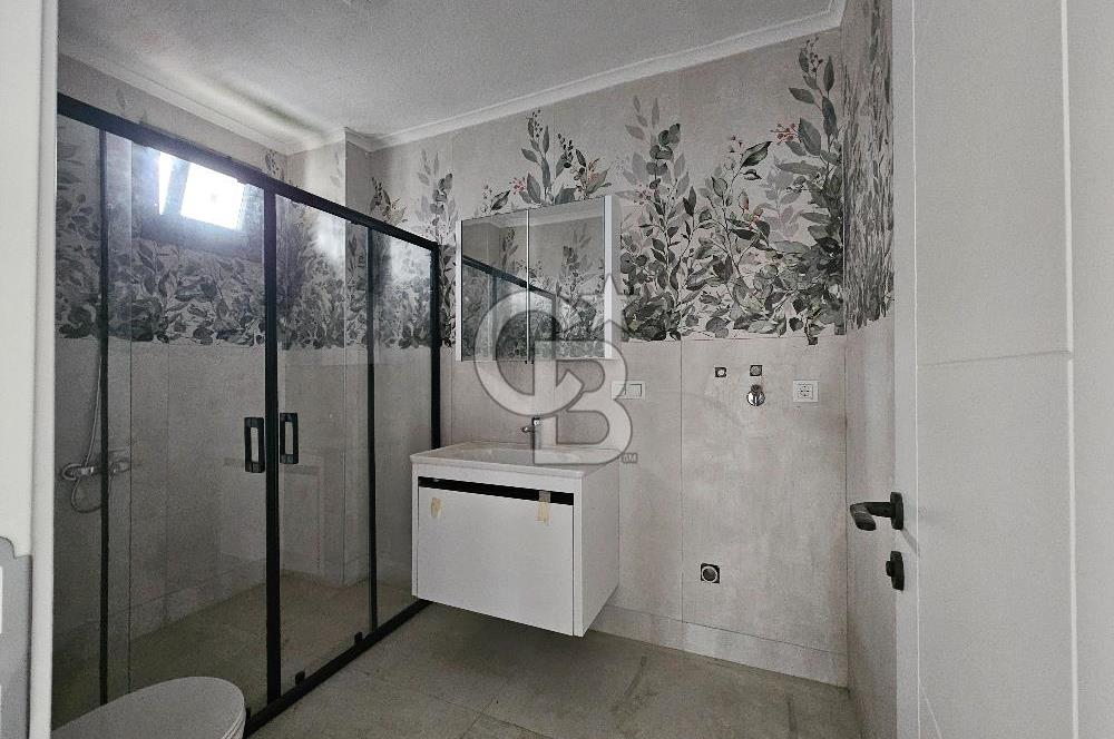 Altınova Havuzlu Sitede Satılık Açık Konum 3+1 Müstakil Villa