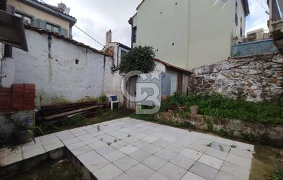 Ayvalık Merkezde Satılık Bahçeli Müstakil Ev 