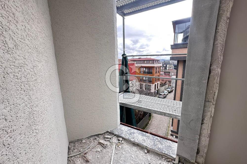 Kemerburgaz Merkezde Site İçinde 2+1 Satılık Arakat Daire