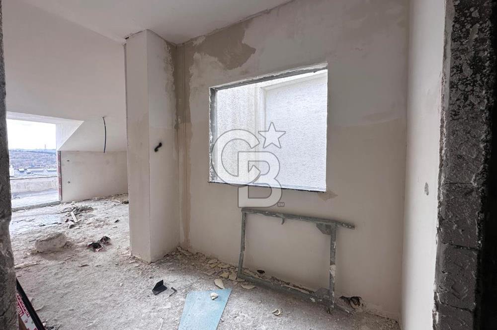 Kemerburgaz Merkezde Site İçinde Satılık 3+1 Dubleks Daire