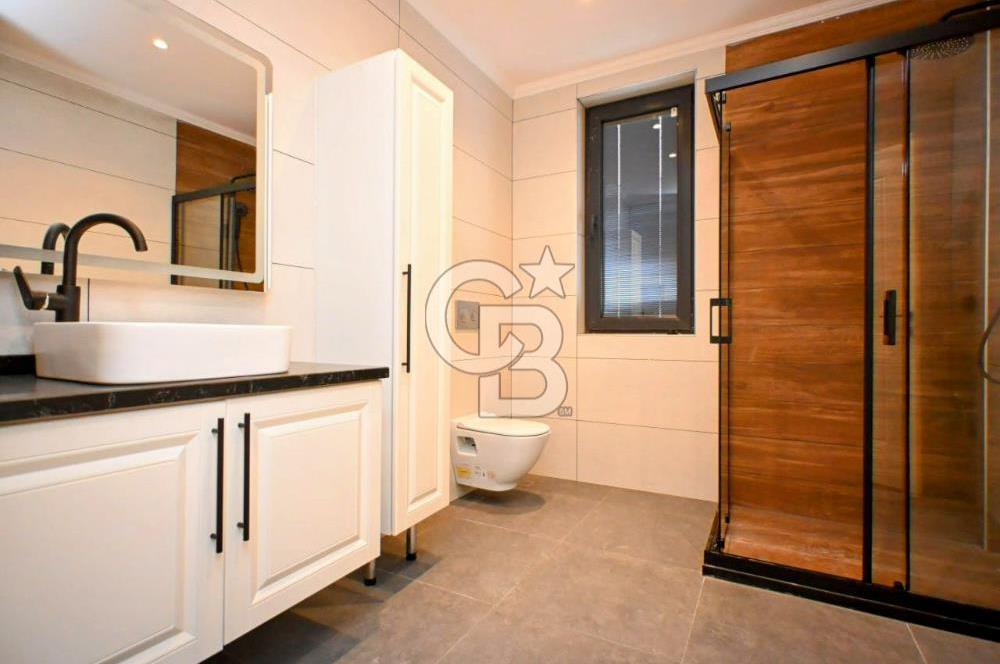  İncek Tekyapıda 300m² Net 6+1 İskanlı Lüks Villa 