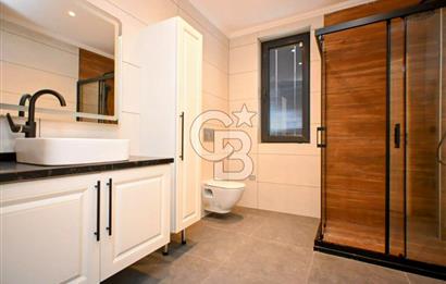  İncek Tekyapıda 300m² Net 6+1 İskanlı Lüks Villa 