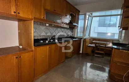 Fenerbahçe sahil-bağdat arasında katta tek 3+1 balkonlu daire