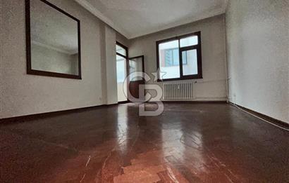 Fenerbahçe sahil-bağdat arasında katta tek 3+1 balkonlu daire