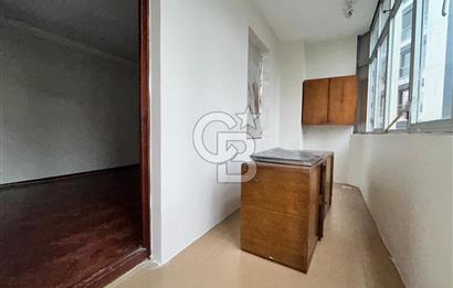 Fenerbahçe sahil-bağdat arasında katta tek 3+1 balkonlu daire