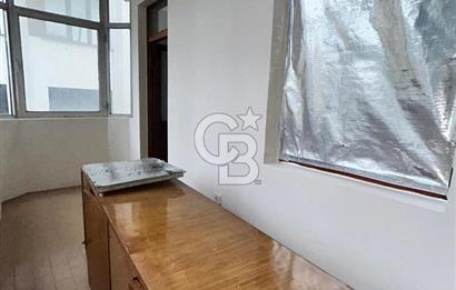 Fenerbahçe sahil-bağdat arasında katta tek 3+1 balkonlu daire