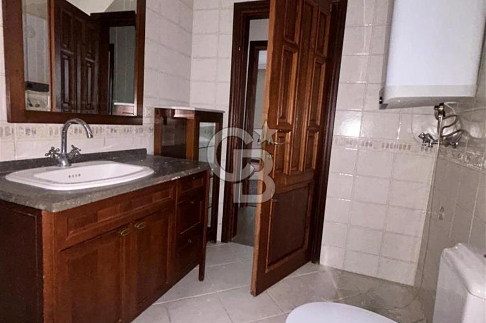 Fenerbahçe sahil-bağdat arasında katta tek 3+1 balkonlu daire