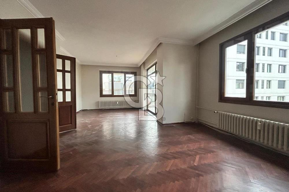 Fenerbahçe sahil-bağdat arasında katta tek 3+1 balkonlu daire