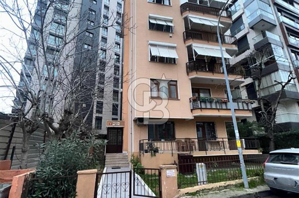 Fenerbahçe sahil-bağdat arasında katta tek 3+1 balkonlu daire