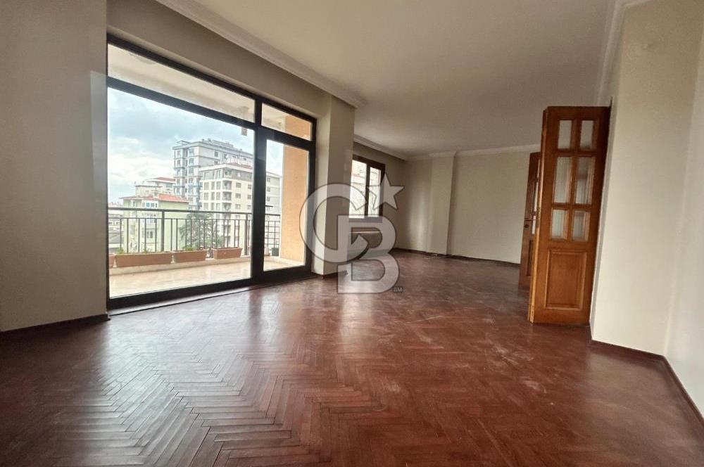 Fenerbahçe sahil-bağdat arasında katta tek 3+1 balkonlu daire