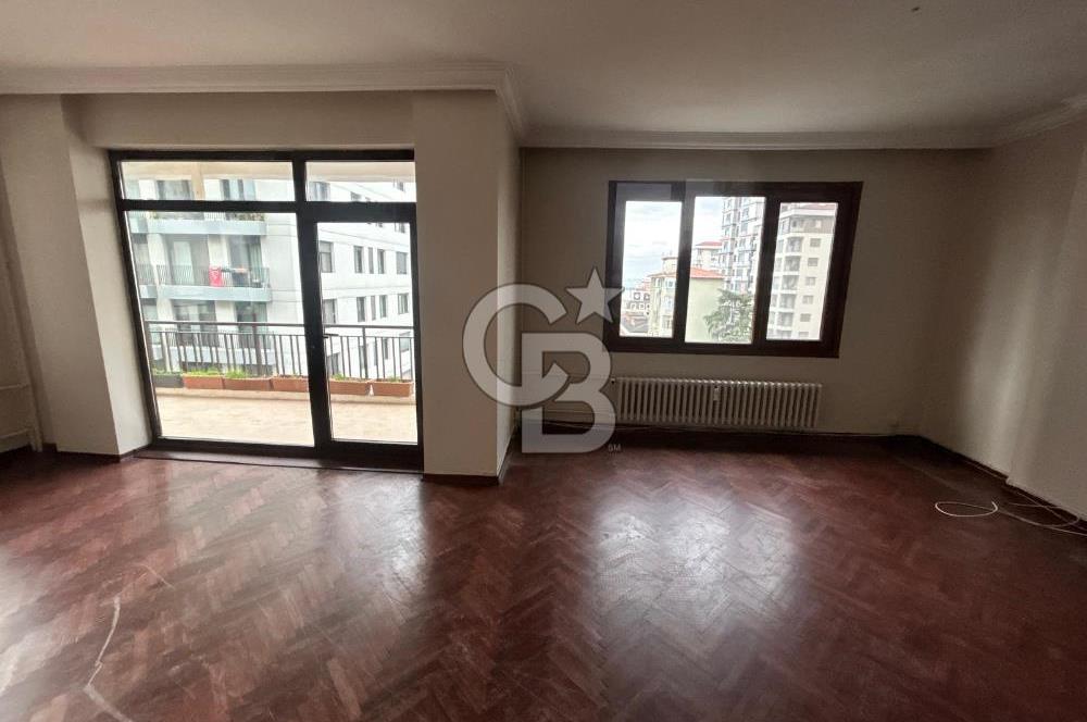 Fenerbahçe sahil-bağdat arasında katta tek 3+1 balkonlu daire