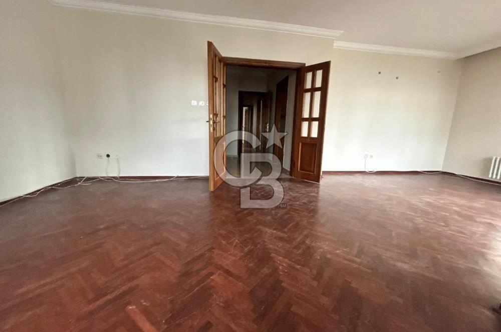 Fenerbahçe sahil-bağdat arasında katta tek 3+1 balkonlu daire