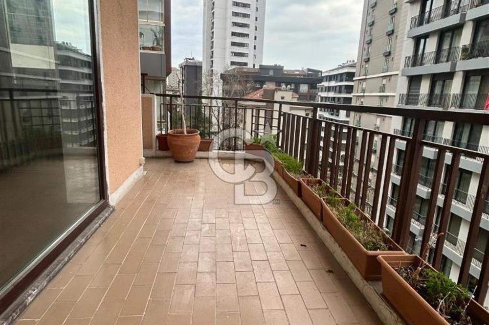 Fenerbahçe sahil-bağdat arasında katta tek 3+1 balkonlu daire