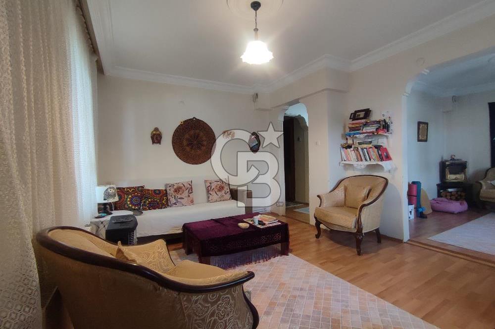 Ayvalık 150 Evler Mahallesi'nde Satılık Kaloriferli daire 