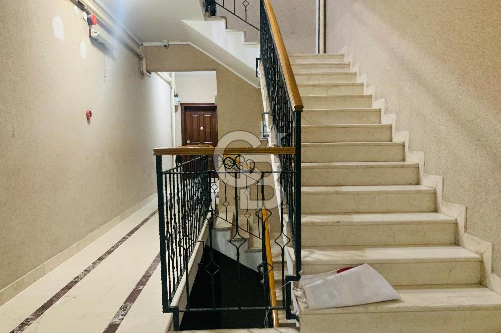 SUBAYEVLERİ ATATÜRK PARKI ÜSTÜ ASANSÖRLÜ 4+1 SATILIK DAİRE