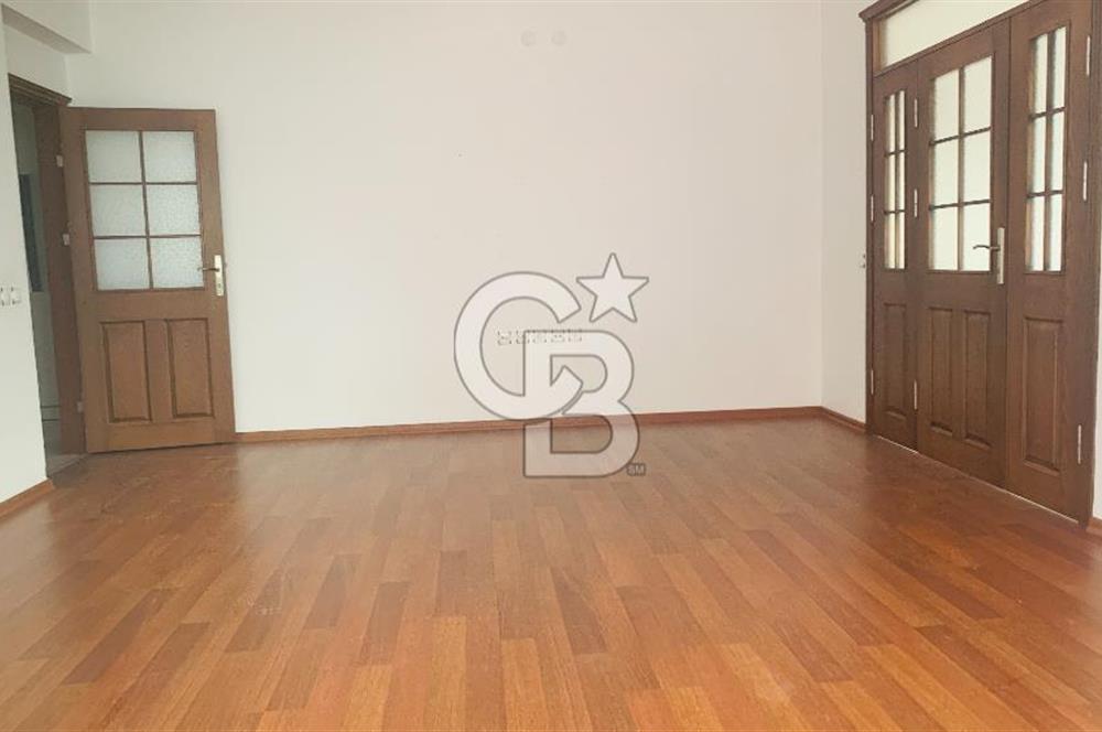 SUBAYEVLERİ ATATÜRK PARKI ÜSTÜ ASANSÖRLÜ 4+1 SATILIK DAİRE