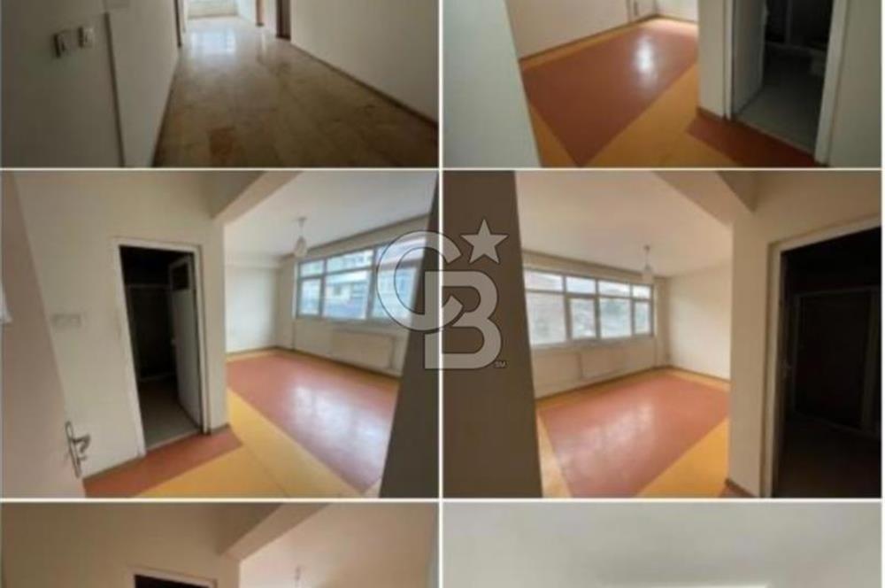 ULUS ANAFARTALARDA BİR ÇOK İŞ KOLUNA UYGUN KİRALIK KOMPLE BİNA