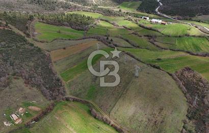 ÇANAKKALE YENİCE AŞAĞIKARAAŞIK KÖYÜNDE 8.926 m² SATILIK TARLA