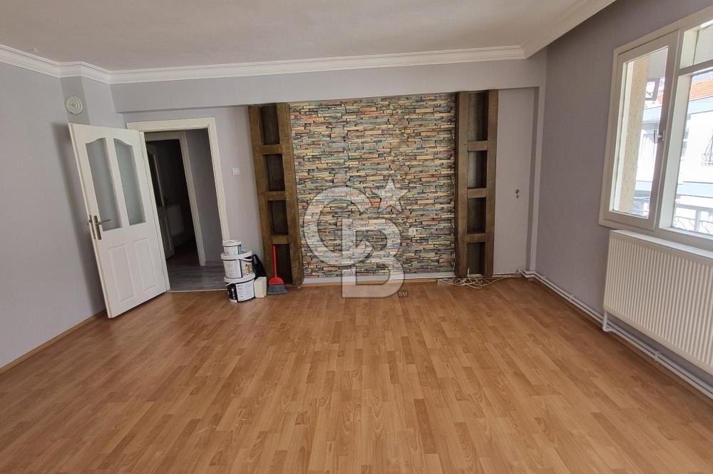 Merkezi Konumda 3+1 Bahçeli, Otoparklı, Ferah Daire